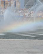 晉陽湖噴泉
　　晉陽湖公園是城市綜合型生態濱水公園，其景觀工程分為10大區域，有生態自然游覽區、僑鄉文化廣場區、古厝文化體驗區、濕地生態科普區、城市文化廣場區、生態島休閑區、山林沙地游玩區和水上活動區。 